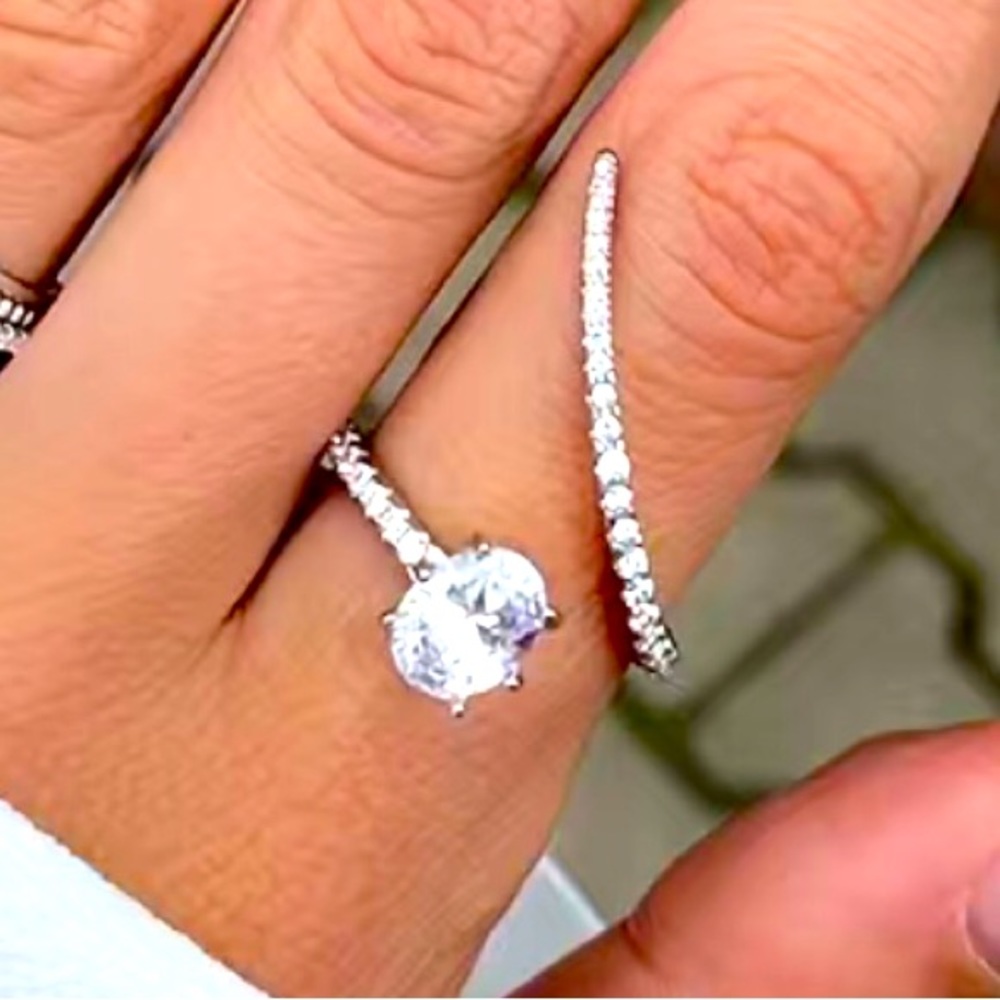 ✨✨✨18k WGP Open Solitaire Ring✨✨✨
